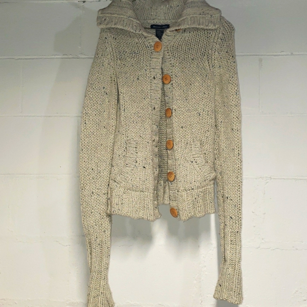 Abercrombie & Fitch Cable Knit Sweater
